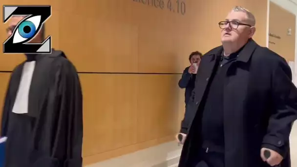 [Zap Net] Pierre Ménès arrive au Tribunal Correctionnel pour être jugé. (10/03/23)