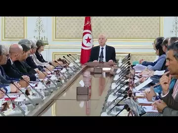 Tunisie: Une nouvelle loi électorale réduit le rôle des partis politiques au Parlement. • FRANCE 24