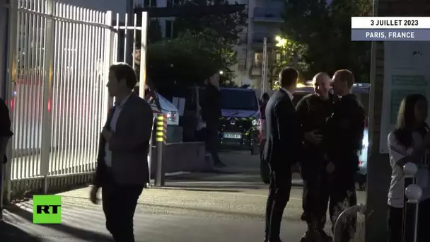 🇫🇷 France : Macron visite une caserne de police de Paris après des nuits d'émeutes