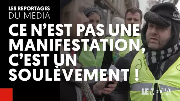 « CE N&#039;EST PAS UNE MANIFESTATION, C&#039;EST UN SOULÈVEMENT »