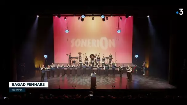Prestation du Bagad Penhars au Championnat national des bagadoù 2023 à Saint-Brieuc