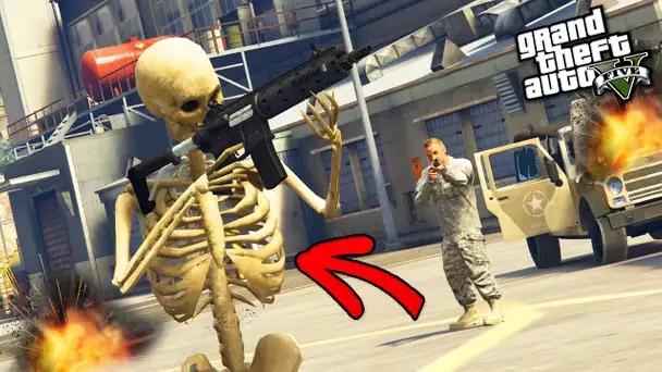 DES SQUELETTES ATTAQUENT LA BASE MILITAIRE SUR GTA 5 !