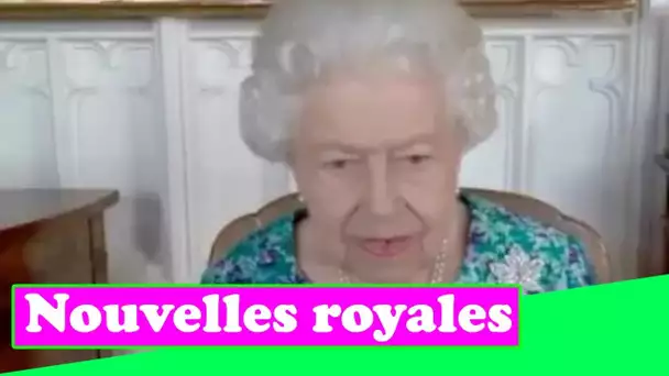 La reine rayonne et discute d'un «travail important» lors d'une conversation avec le nouveau gouvern