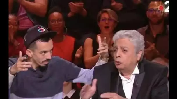 Un célèbre chanteur français tacle Marine Le Pen... elle lui répond et c'est...