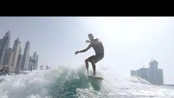 Le wakesurf, sport de vagues en vogue à Duba¨ï