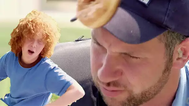 Des enfants lancent des bagels aux policiers ! | Juste pour rire Gags