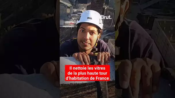 Il nettoie les vitres de la plus haute tour d'habitation de France
