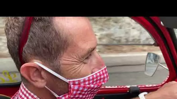 Damien est chauffeur d'une des 2 CV Cochonou sur le Tour de France