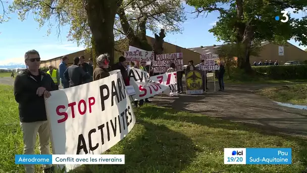 Lasclaveries / Manifestation contre les nuisances de l’aérodrome.