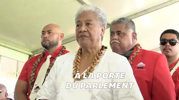 Empêchée d'entrer au Parlement, la Première ministre des Samoa "investie" dans un jardin