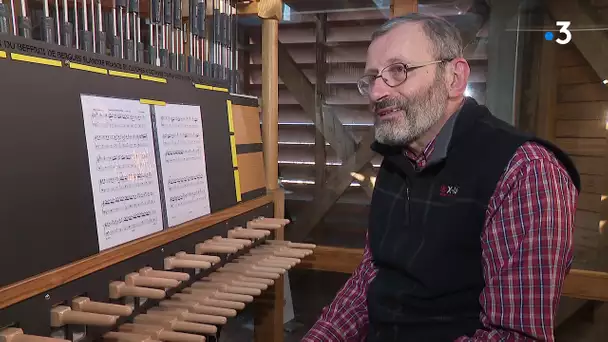 "Ça ira mieux demain" de Anny Cordy au carillon, au Beffroi de Bergues.