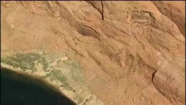 Etats Unis : L'avion et le canyon de la Colorado