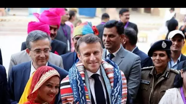 VIDEO Emmanuel Macron, 3e malaise en plein discours, le président le prend avec humour : "S'il y a