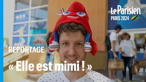 « On est fans de la mascotte ! » : la peluche phryge, best-seller des magasins Paris 2024