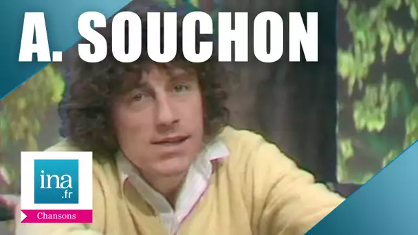 Alain Souchon "Dix huit ans que je t'ai à l'oeil" (live officiel) | Archive INA