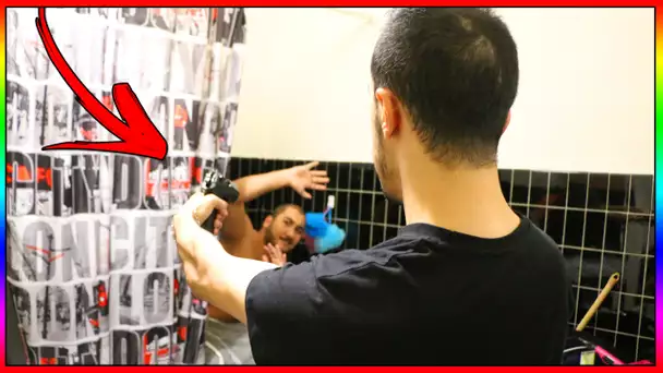 ON PRANK ZANTAR PENDANT QU'IL PREND SA DOUCHE