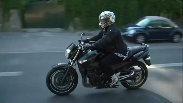 Enceinte de 8 mois, et prête à tout pour remonter à moto !