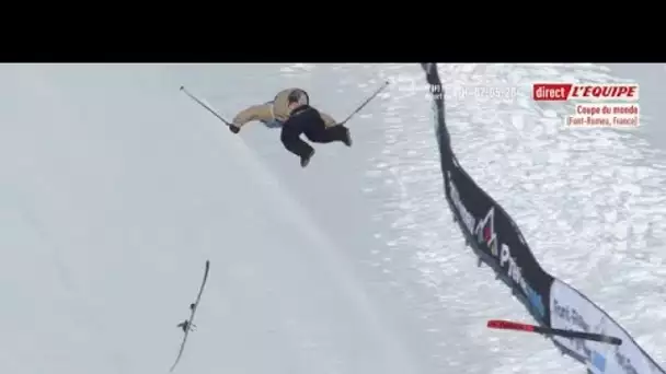 Cody Laplante perd ses deux skis lors d'un saut à Font Romeu - Ski freestyle - CM (H)