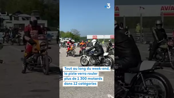 Moto Légende 2023, en piste à Dijon Prenois