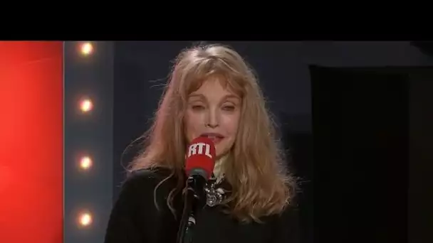 Les réveils d'Arielle Dombasle