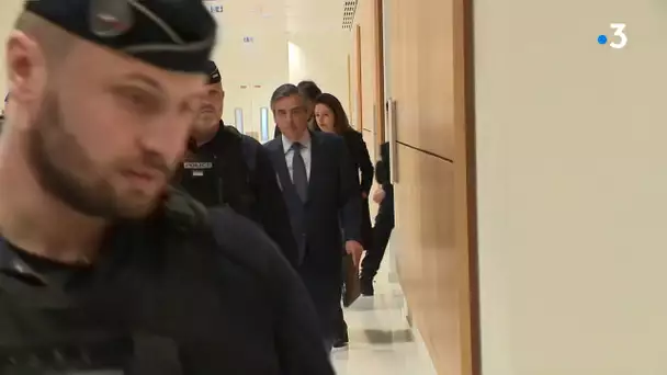 Arrivée des époux Fillon au tribunal correctionnel de Paris le 26 février 2020
