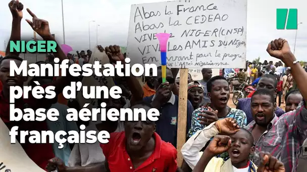 Au Niger, des milliers de manifestants pro putschistes rassemblés à Niamey
