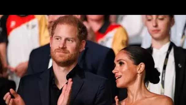 Le prince Harry snobe Meghan dans son discours de clôture alors qu'elle l'applaudit dans le public