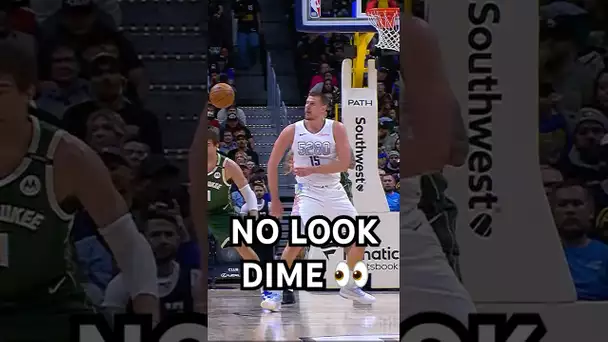 Jokić has eyes EVERYWHERE!