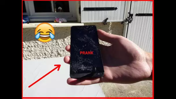 J&#039;AI CASSÉ SON TÉLÉPHONE ! ÉPIC RÉACTION PRANK !