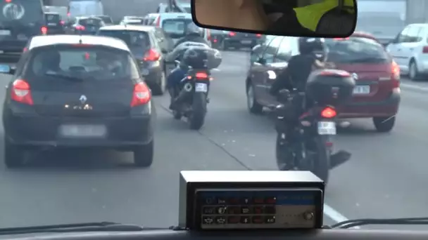 PARIS: LA FOLIE DES 2 ROUES - Reportage complet - FULL HD