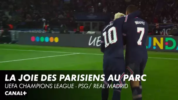 La joie des Parisiens qui célèbrent la victoire avec leur public- PSG / Real Madrid