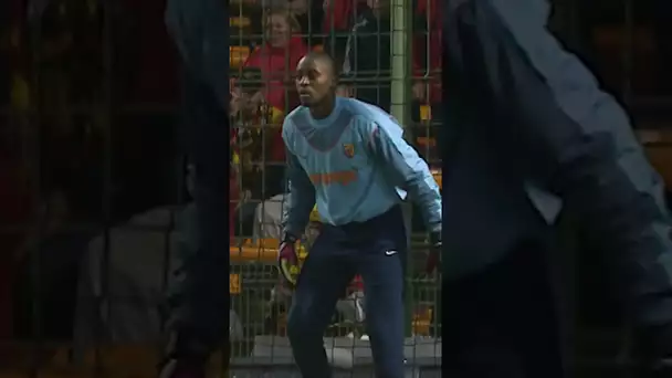 Danser avant un penalty, ca marche vraiment ? #ligue1 #ligue1mcdonalds #football #goalkeepersaves