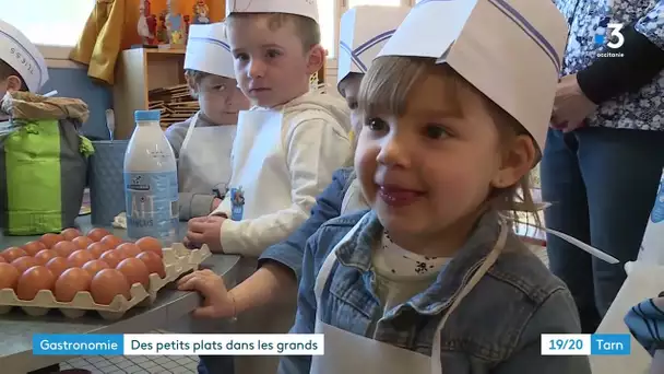 Aux fourneaux en maternelle avec un chef cuisinier