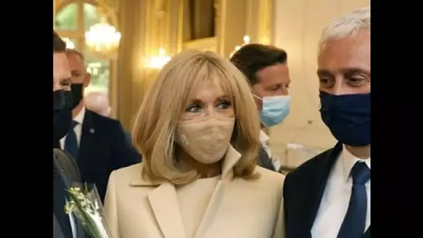 Brigitte Macron stylée jusqu’au masque : elle ne laisse rien au hasard