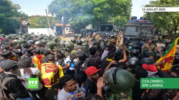 Sri Lanka : Des manifestants pénètrent dans le bureau du Premier ministre à Colombo