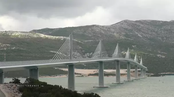 MEDITERRANEO – En Croatie regard sur le pont de Pelješac