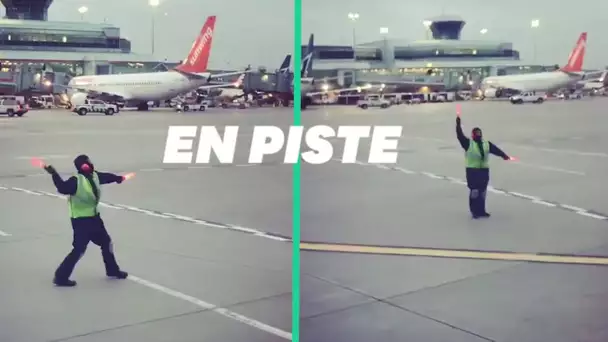 Cet employé d'aéroport transforme le tarmac en piste de danse