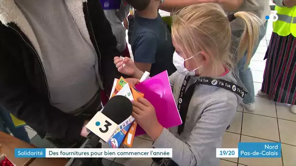 Alliance du Secours populaire et d'Amazon pour aider  les plus démunis pour la rentrée scolaire.