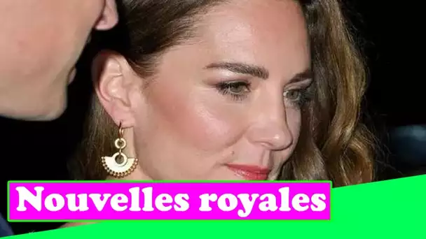 Kate éblouit en vert à son arrivée au Royal Variety Performance