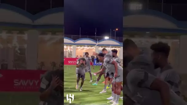 🤣💦 Le bizutage de Neymar pour son premier entraînement à Al-Hilal ! #shorts