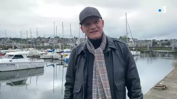 Gaëtan Roussel explique l'attachement de ses invités dont Yelle à leur Bretagne.