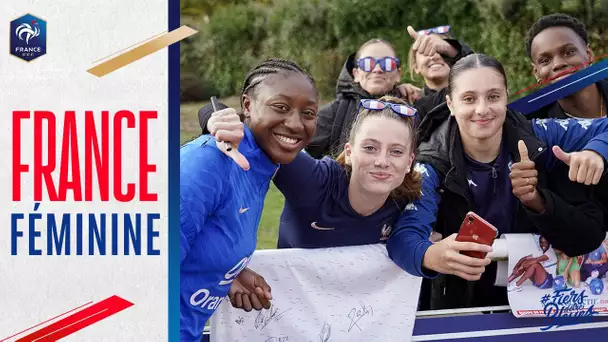 Les Bleues avec leurs supporters I FFF 2022