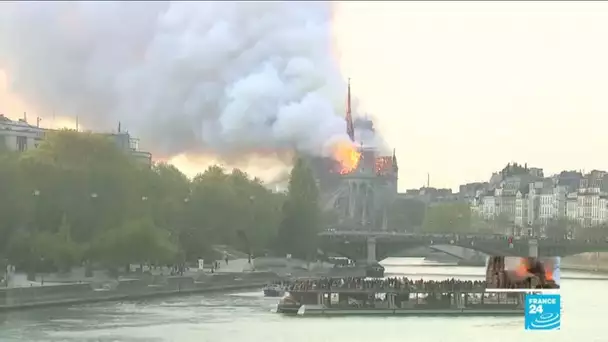 EN IMAGES - Retour sur les 12 dernières heures de l'incendie de Notre-Dame de Paris