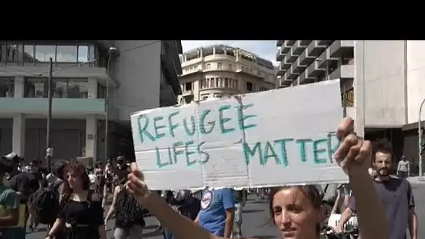 Des centaines de manifestants à Athènes pour la Journée mondiale des réfugiés