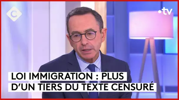 Censure de la loi immigration : une décision politique ? - C à vous - 25/01/2024