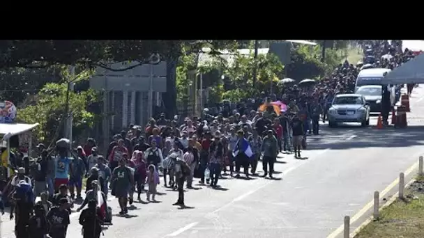 Mexique : la caravane de migrants progresse vers les États-Unis