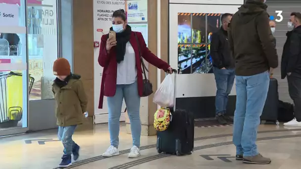 Premier jour des vacances : les vacanciers à la gare de Dijon