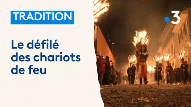 Tradition : le défilé des chariots de feu "il y a beaucoup d'adrénaline et de joie"