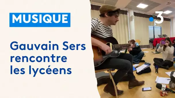 Gauvain Sers, parrain de la section Musique, Théâtre et Danse au lycée Victor Hugo de Poitiers