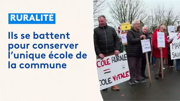 Ruralité : ils manifestent contre la fermeture de leur unique école